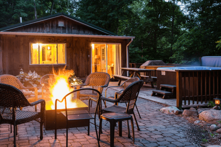 The Top 4 Romantic Cabins in Ohio with Hot Tubs [2024]