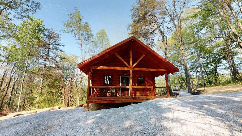 The Moose Dreams Cabin - The Best Hocking Hills Romantic Cabin for Couples, Perfect for Secluded Getaways