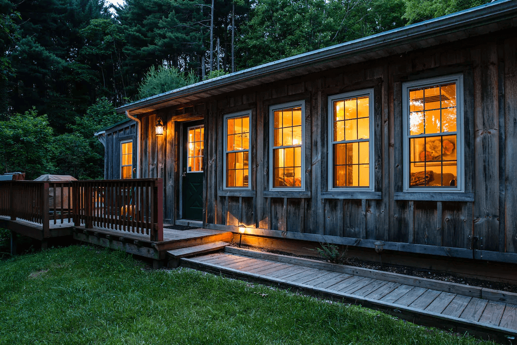 The Whispering Pines Cabin - Best Secluded Cabin in Ohio with Modern Amenities and Hot Tub