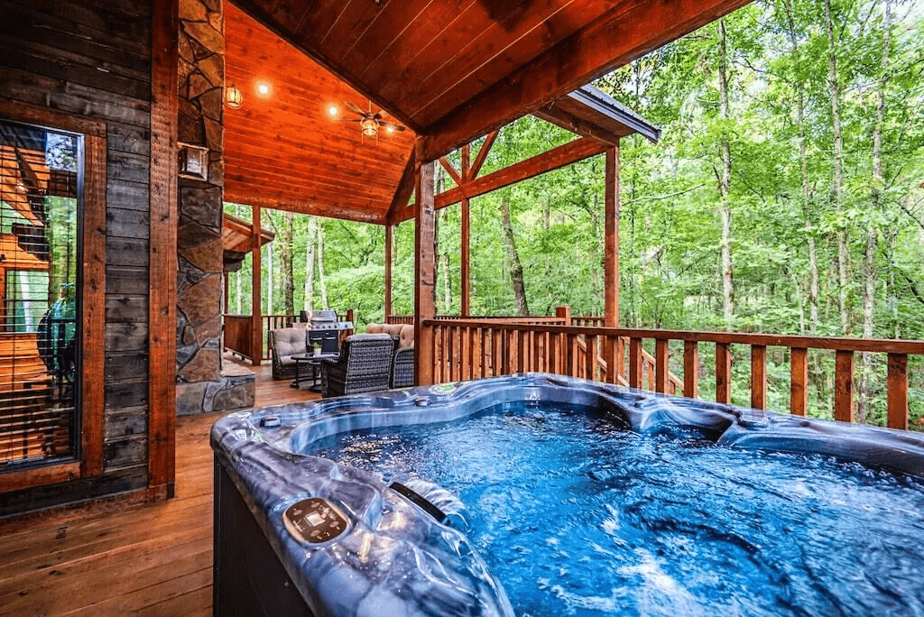 Agape Creek Cabin With Hot Tub - The Perfect Location for a Secluded and Luxurious Hideaway for Couples near Broken Bow Lake