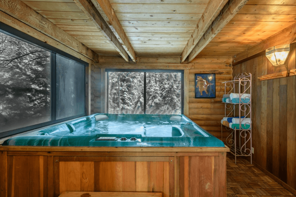 The Duck Creek Village Cabin - Secluded Luxurious Honeymoon Cabin Located Between Zion National Park, Bryce Canyon, and Brian Head